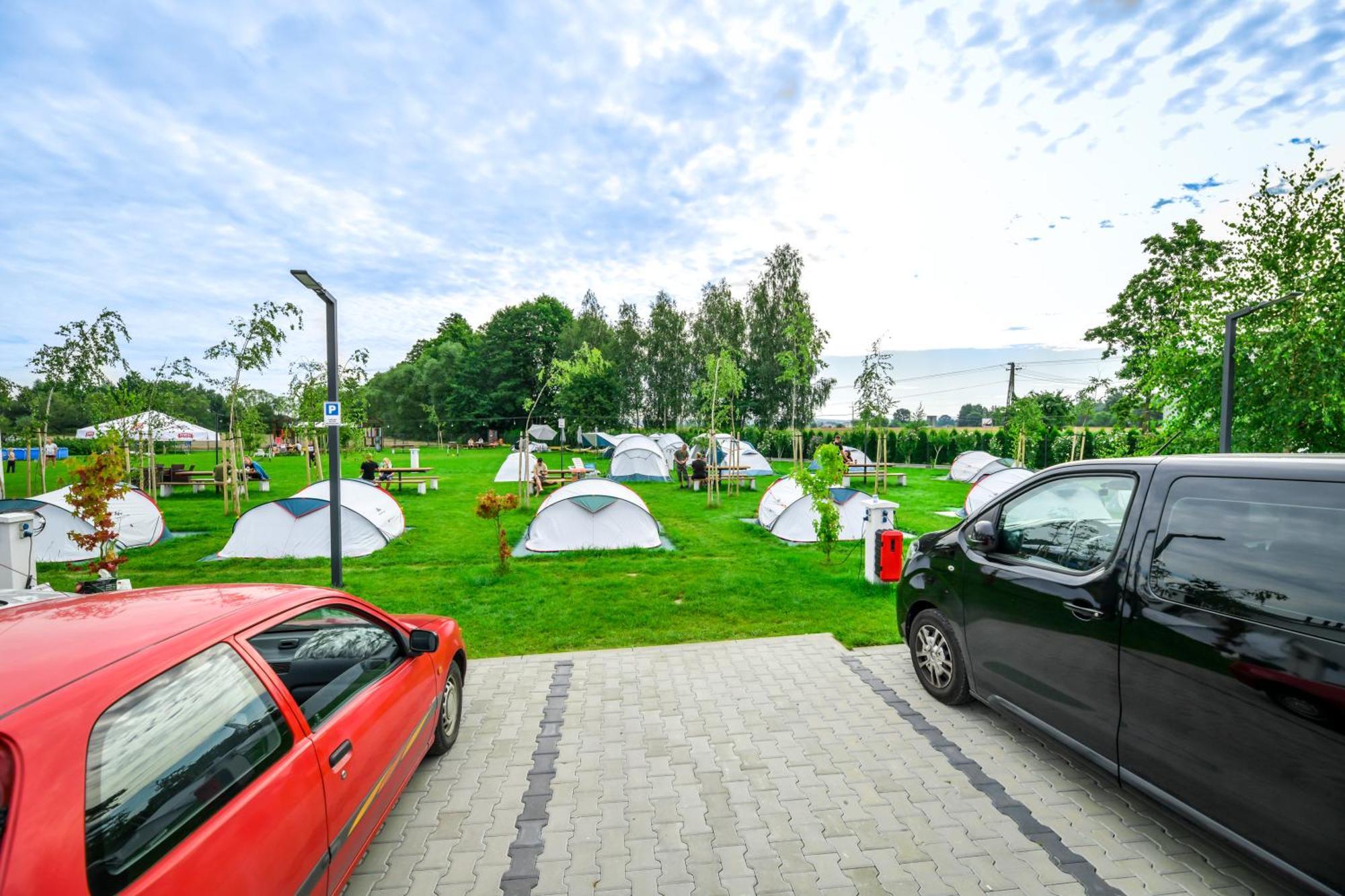 KempingZator Apartamenty Bagian luar foto