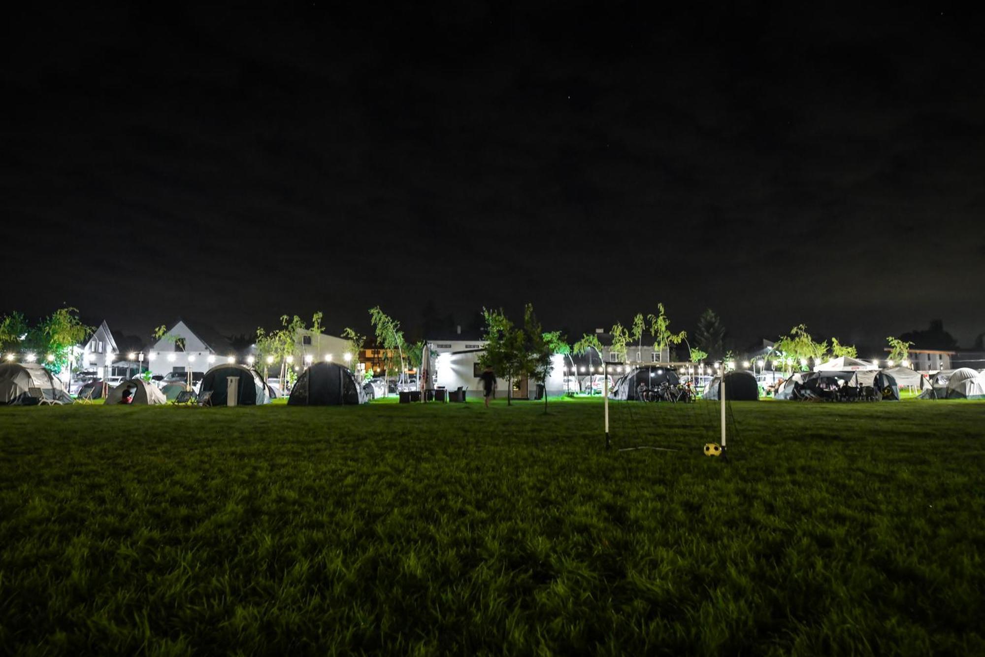 KempingZator Apartamenty Bagian luar foto