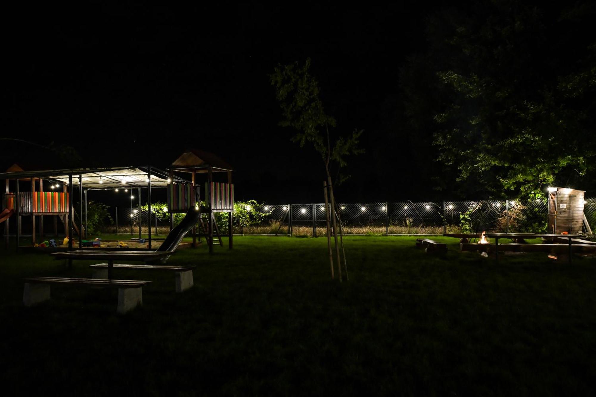 KempingZator Apartamenty Bagian luar foto