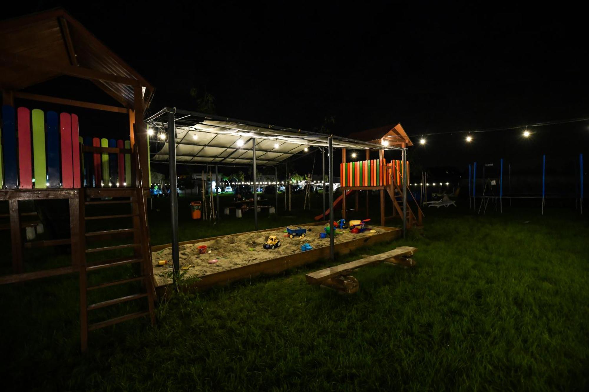 KempingZator Apartamenty Bagian luar foto