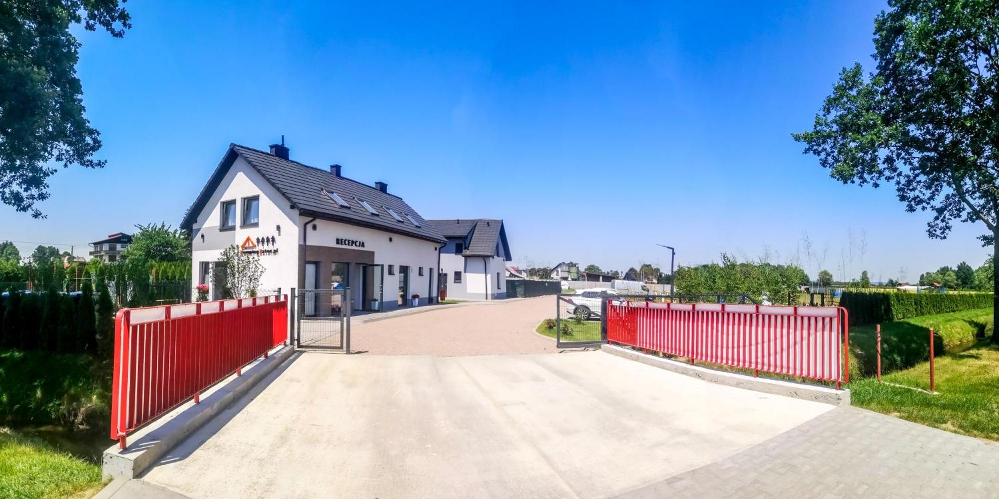 KempingZator Apartamenty Bagian luar foto